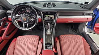 PORSCHE 911 2017