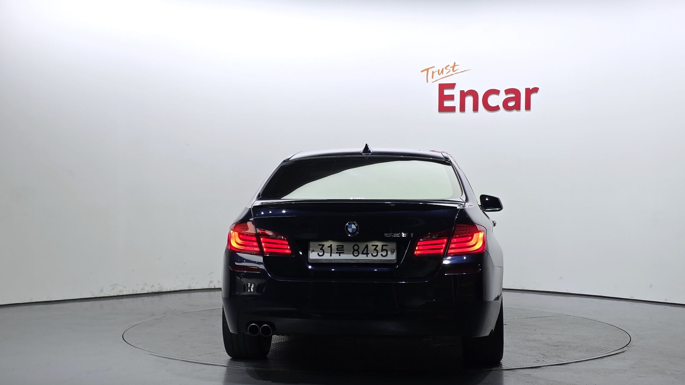 BMW 5-SERIES F10 2011