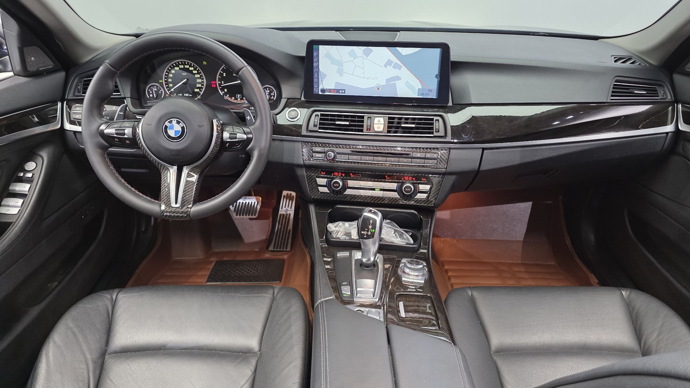 BMW 5-SERIES F10 2011