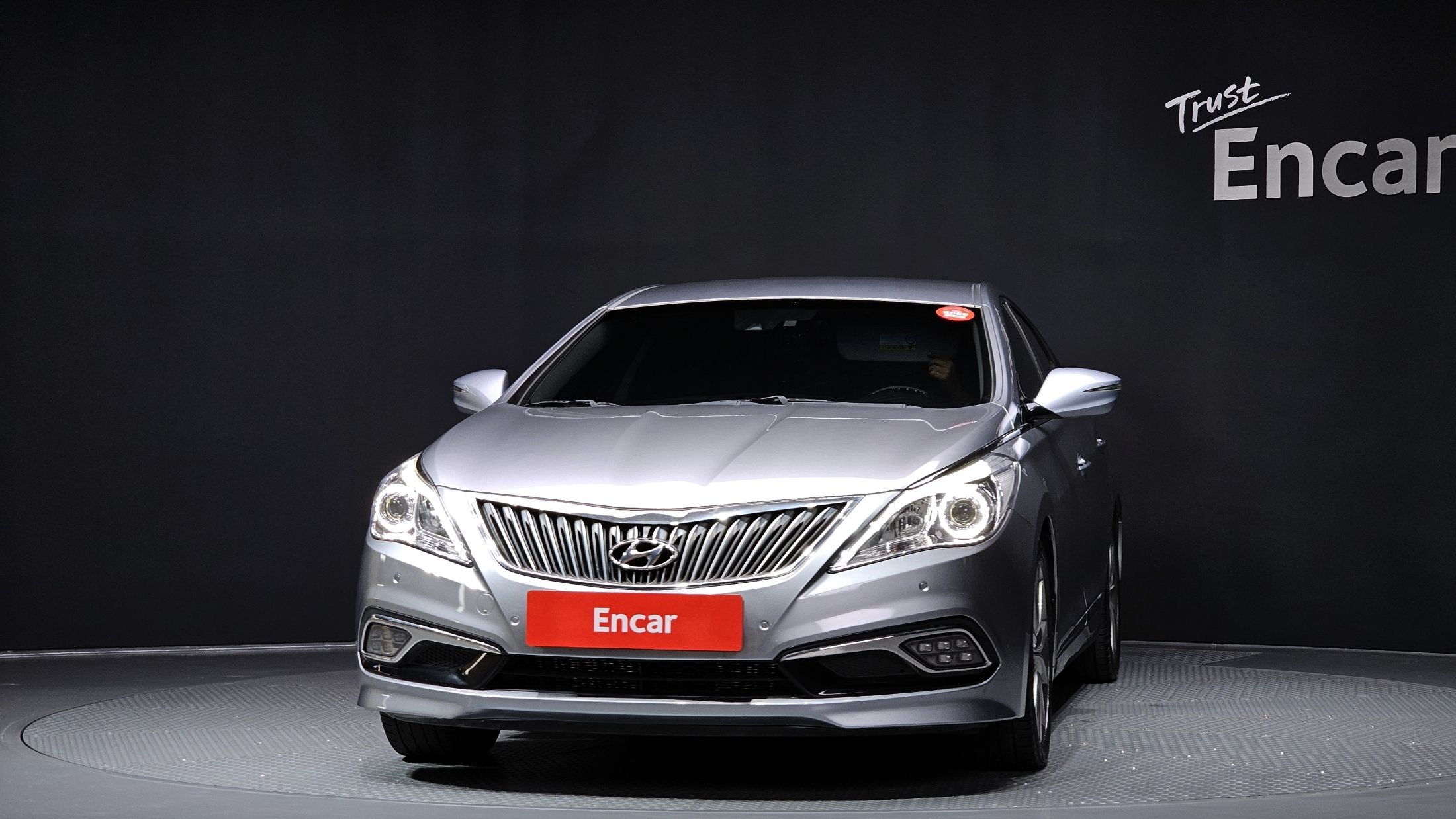 HYUNDAI GRANDEUR HG 2016