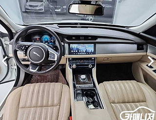 JAGUAR XF X260  20d portfolio AWD 2018