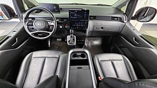 HYUNDAI STARIA  Cargo 5 Seater 2022