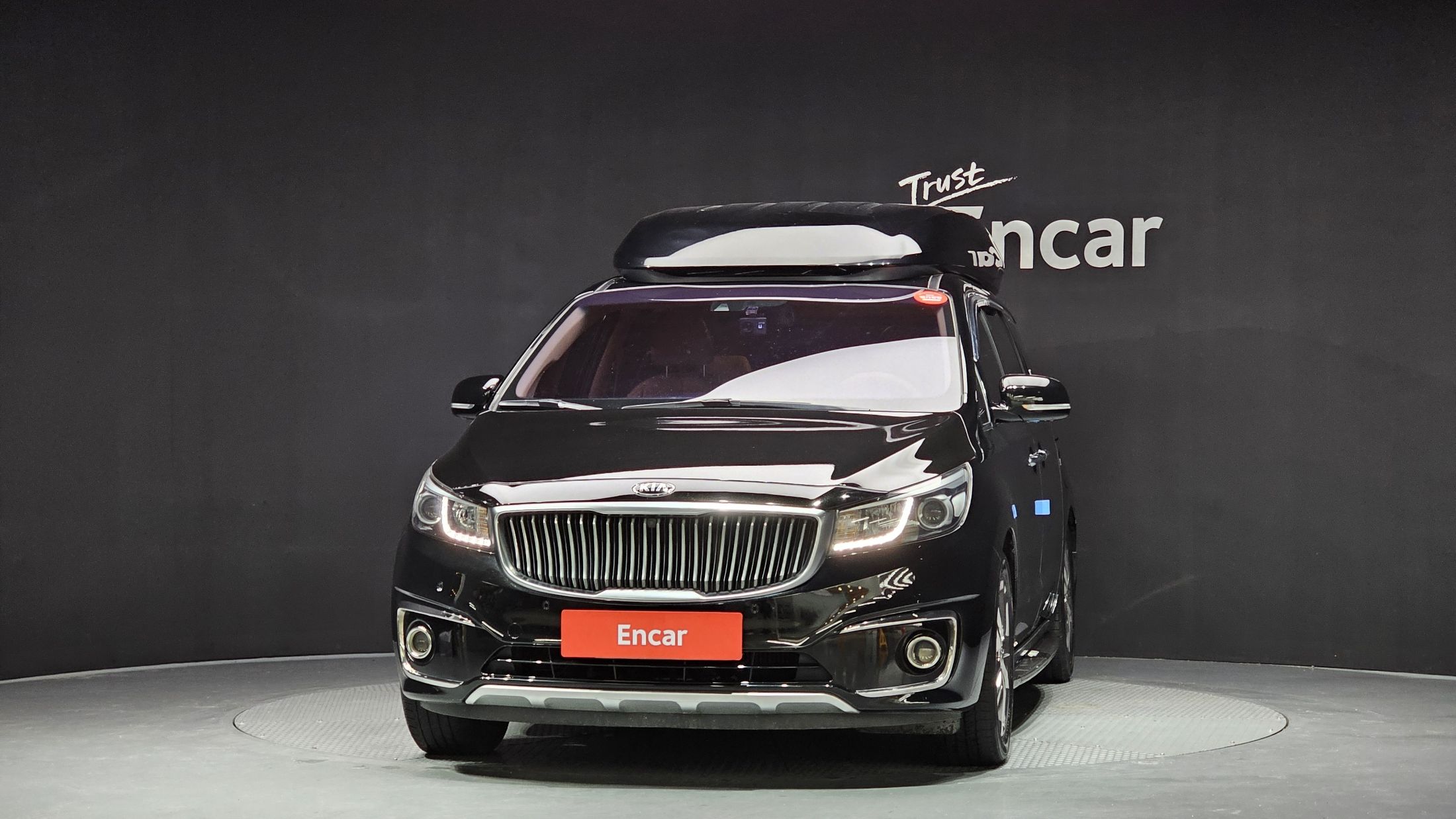KIA CARNIVAL 2016