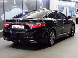 HYUNDAI GRANDEUR HG 2016