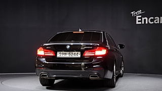 BMW 5-SERIES G30 2017