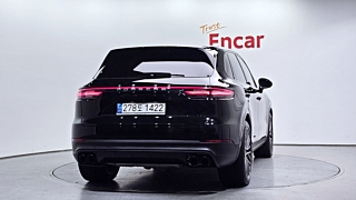 PORSCHE CAYENNE PO536 2023
