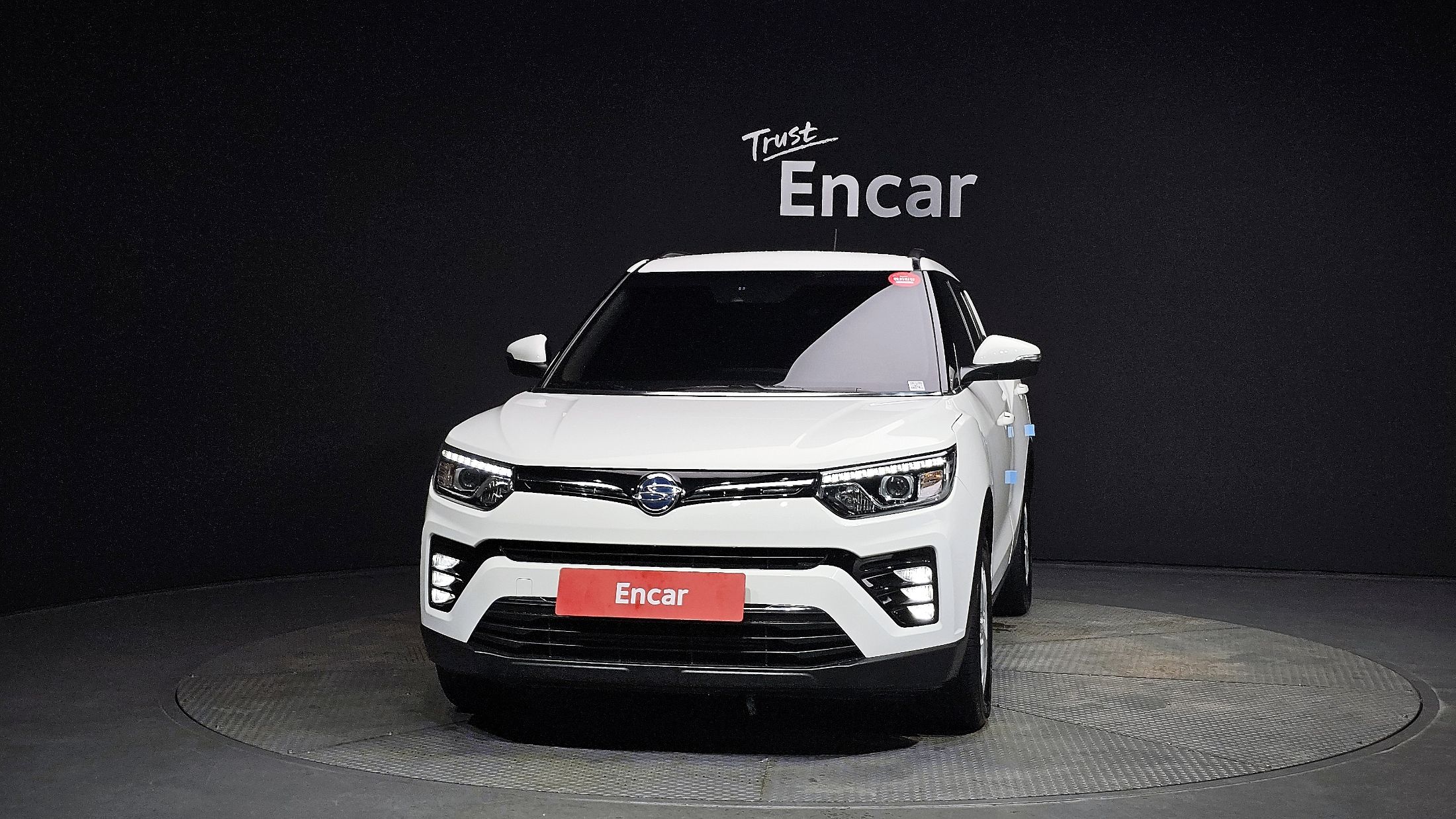 SSANGYONG TIVOLI VERY NEW 2021