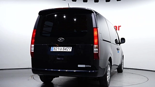 HYUNDAI STARIA  Cargo 5 Seater 2023