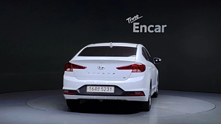 HYUNDAI AVANTE AD 2019