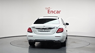 MERCEDES BENZ E-CLASS W213 2018