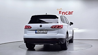 VOLKSWAGEN TOUAREG 2023