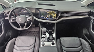 VOLKSWAGEN TOUAREG 2023