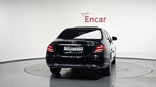 MERCEDES BENZ E-CLASS W213 2020