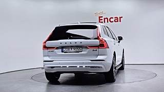 VOLVO XC60 2022