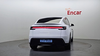 TESLA MODEL Y  RWD 2025
