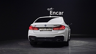 BMW 5-SERIES G30 2018