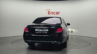 MERCEDES BENZ E-CLASS W213 2019