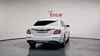 MERCEDES BENZ E-CLASS W213 2018