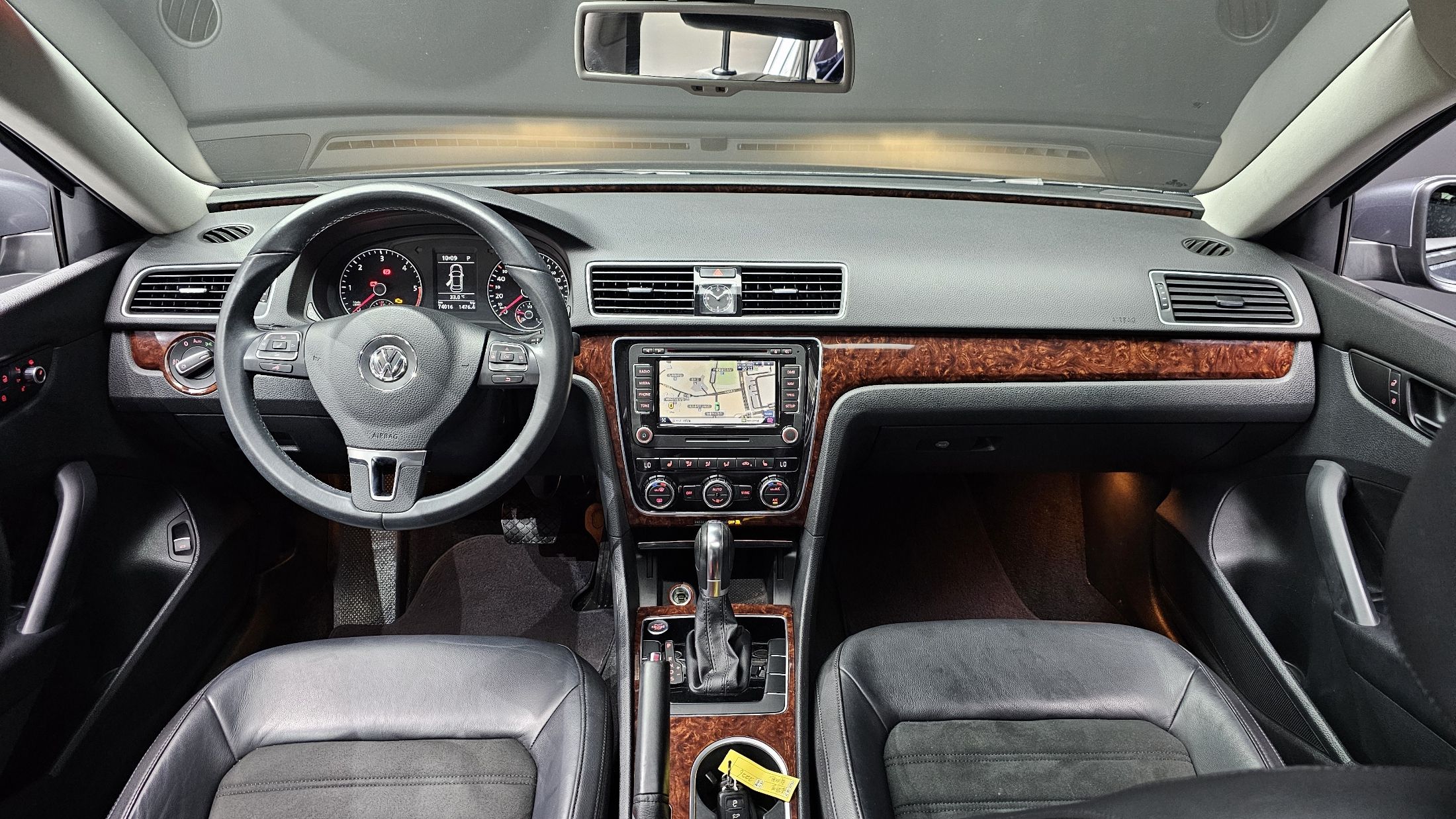 VOLKSWAGEN PASSAT 2013