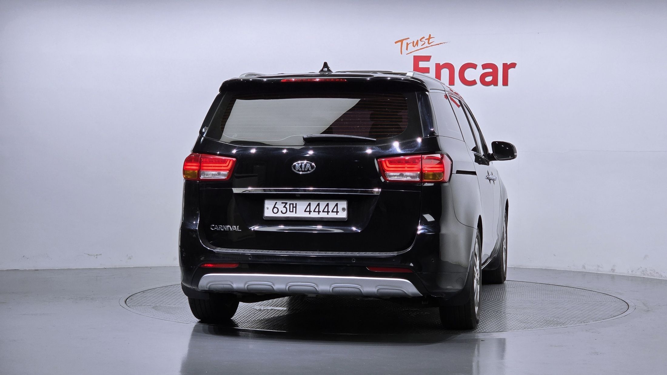 KIA CARNIVAL 2017