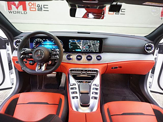 MERCEDES BENZ AMG GT 2023