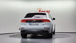 AUDI Q8 4M 2022