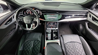AUDI Q8 4M 2022