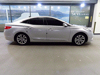 HYUNDAI GRANDEUR HG 2011
