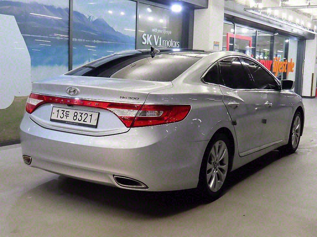 HYUNDAI GRANDEUR HG 2011