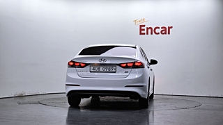 HYUNDAI AVANTE AD 2016
