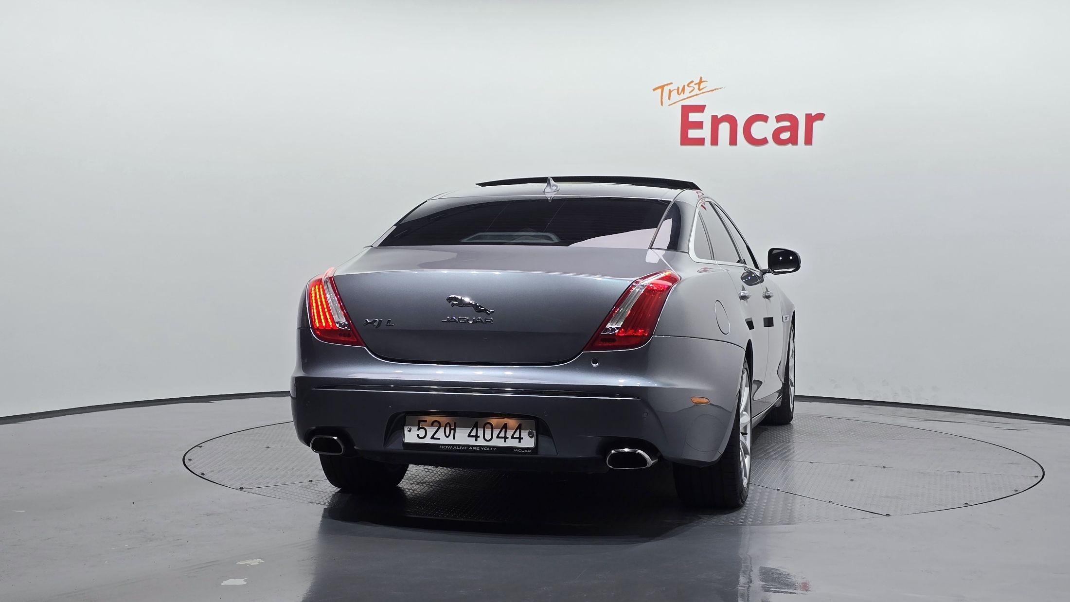 JAGUAR XJ 2015