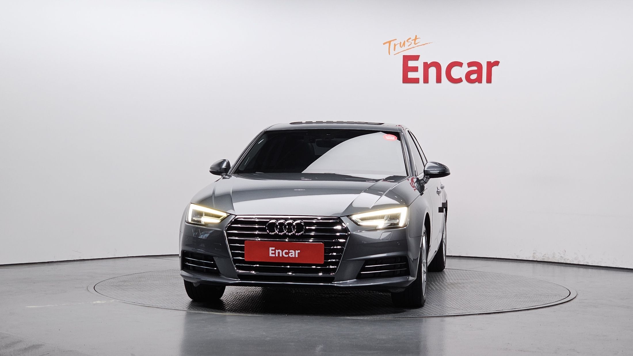 AUDI A4 B9 2016