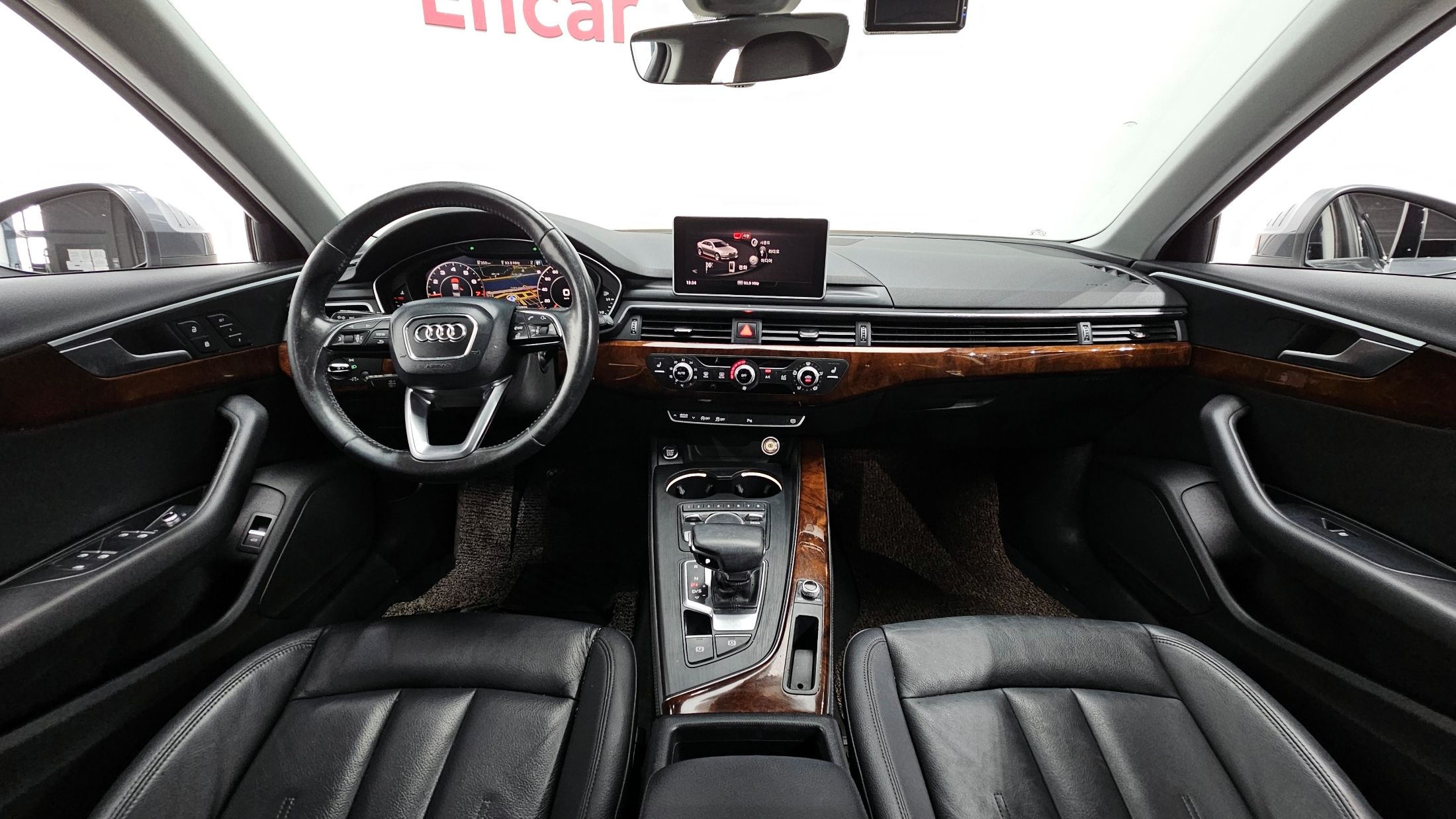 AUDI A4 B9 2016
