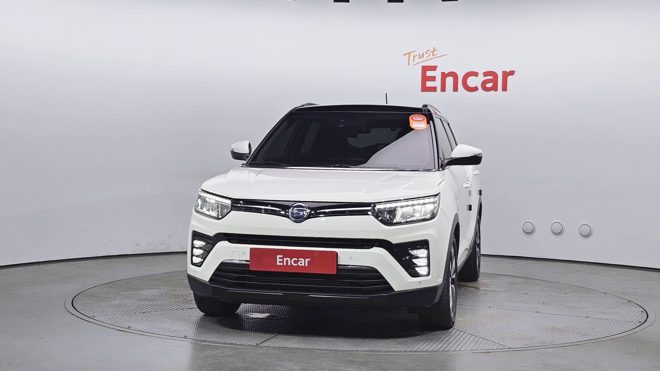SSANGYONG TIVOLI VERY NEW 2021