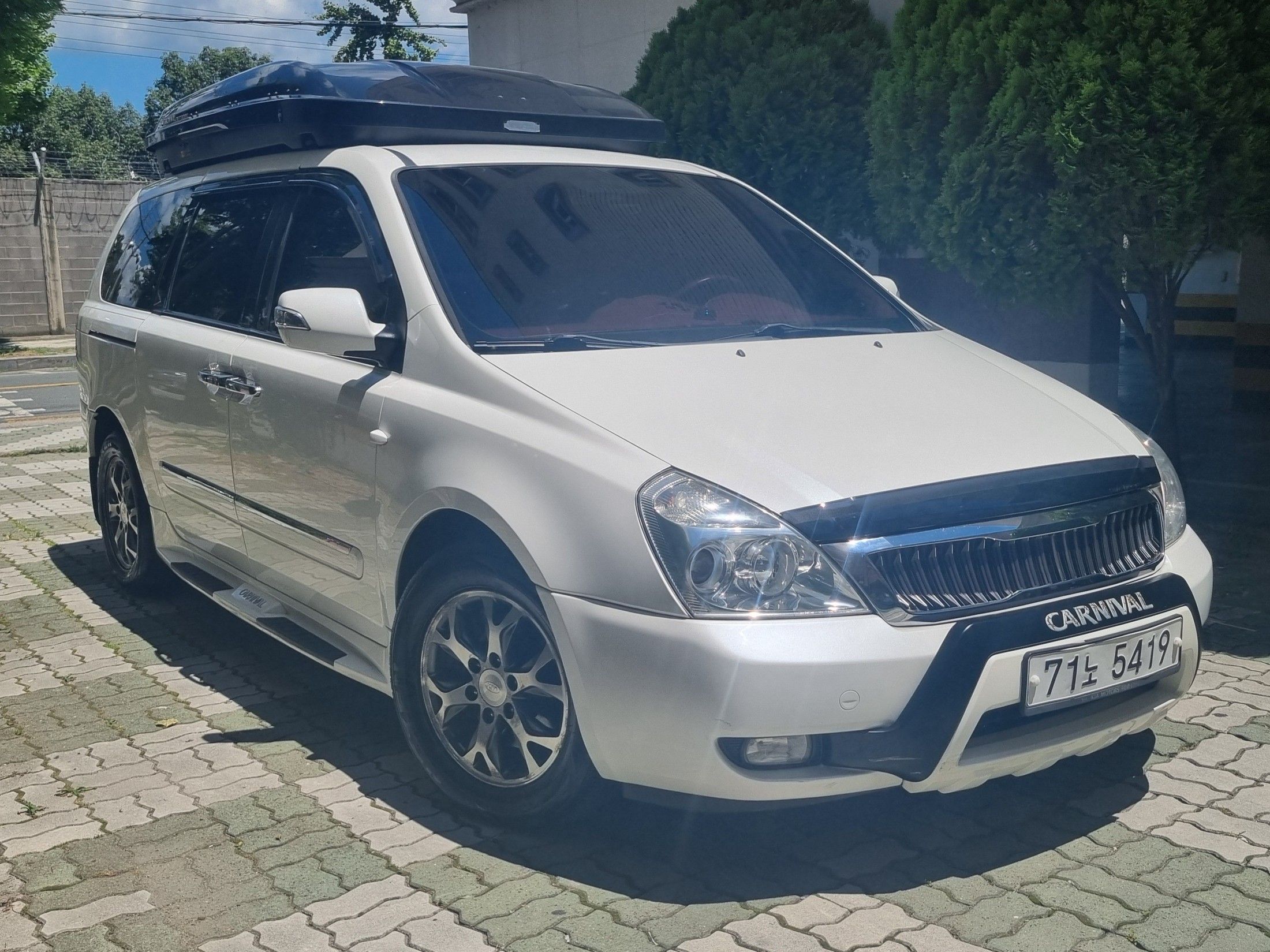 KIA CARNIVAL R 2013