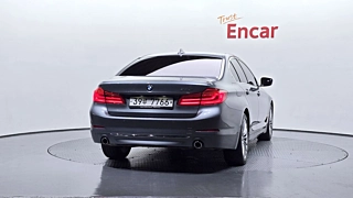 BMW 5-SERIES G30 2019