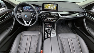 BMW 5-SERIES G30 2019