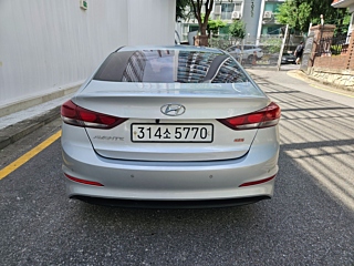 HYUNDAI AVANTE AD 2016