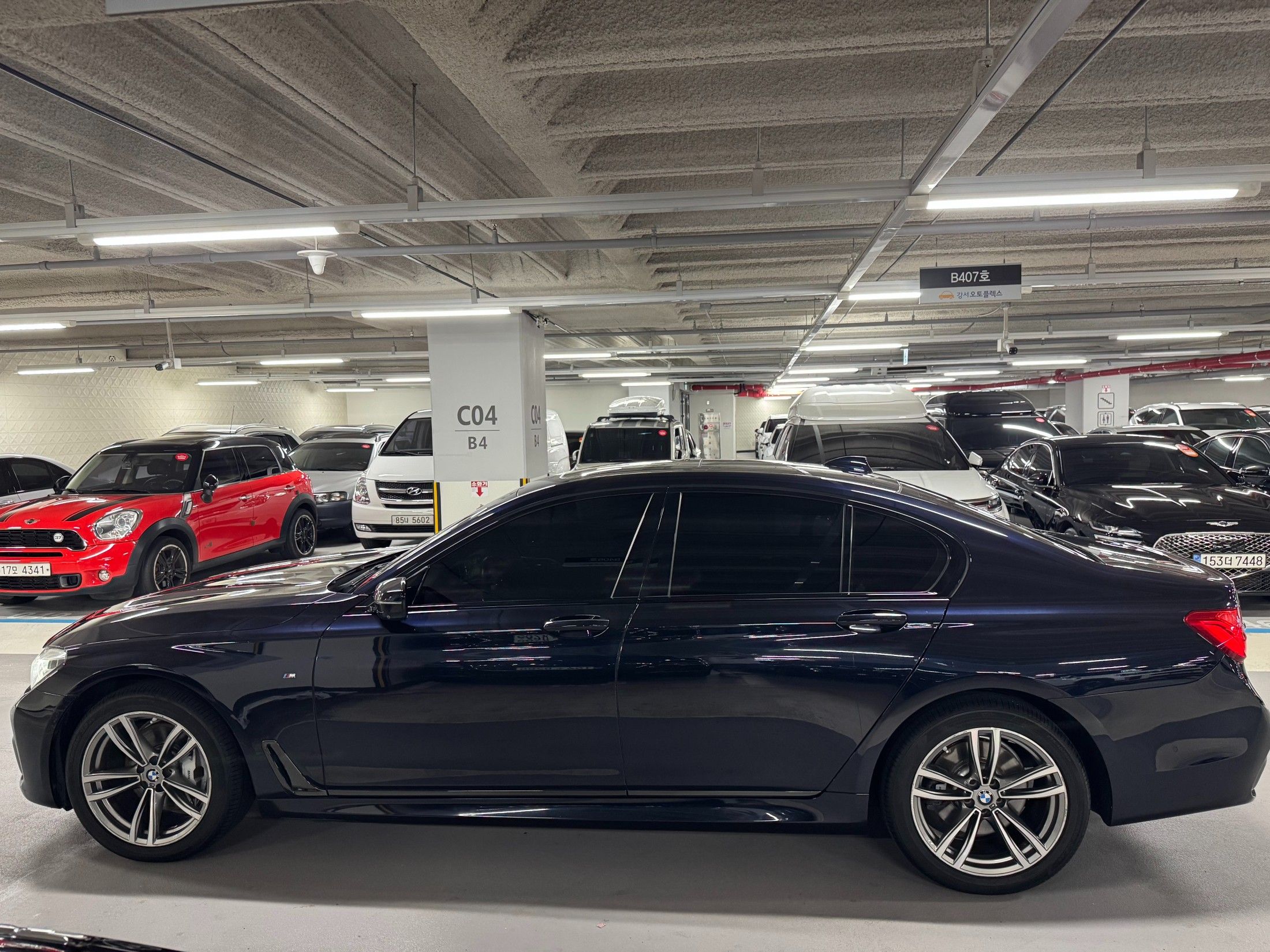 BMW 7-SERIES G11 2018