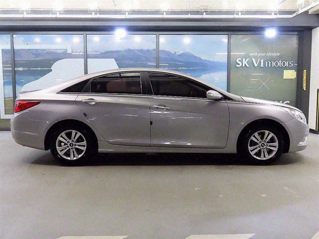 HYUNDAI SONATA YF 2009