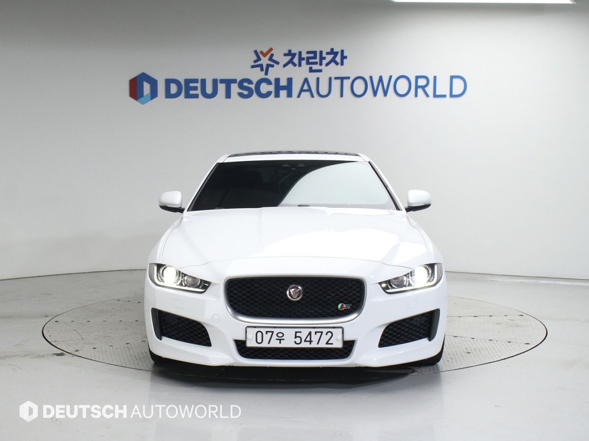 JAGUAR XE 2018