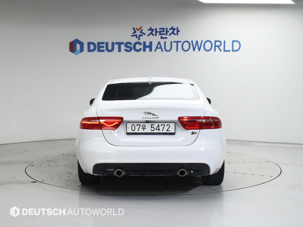 JAGUAR XE 2018