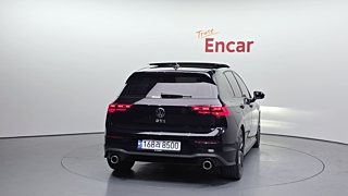 VOLKSWAGEN GOLF 2023