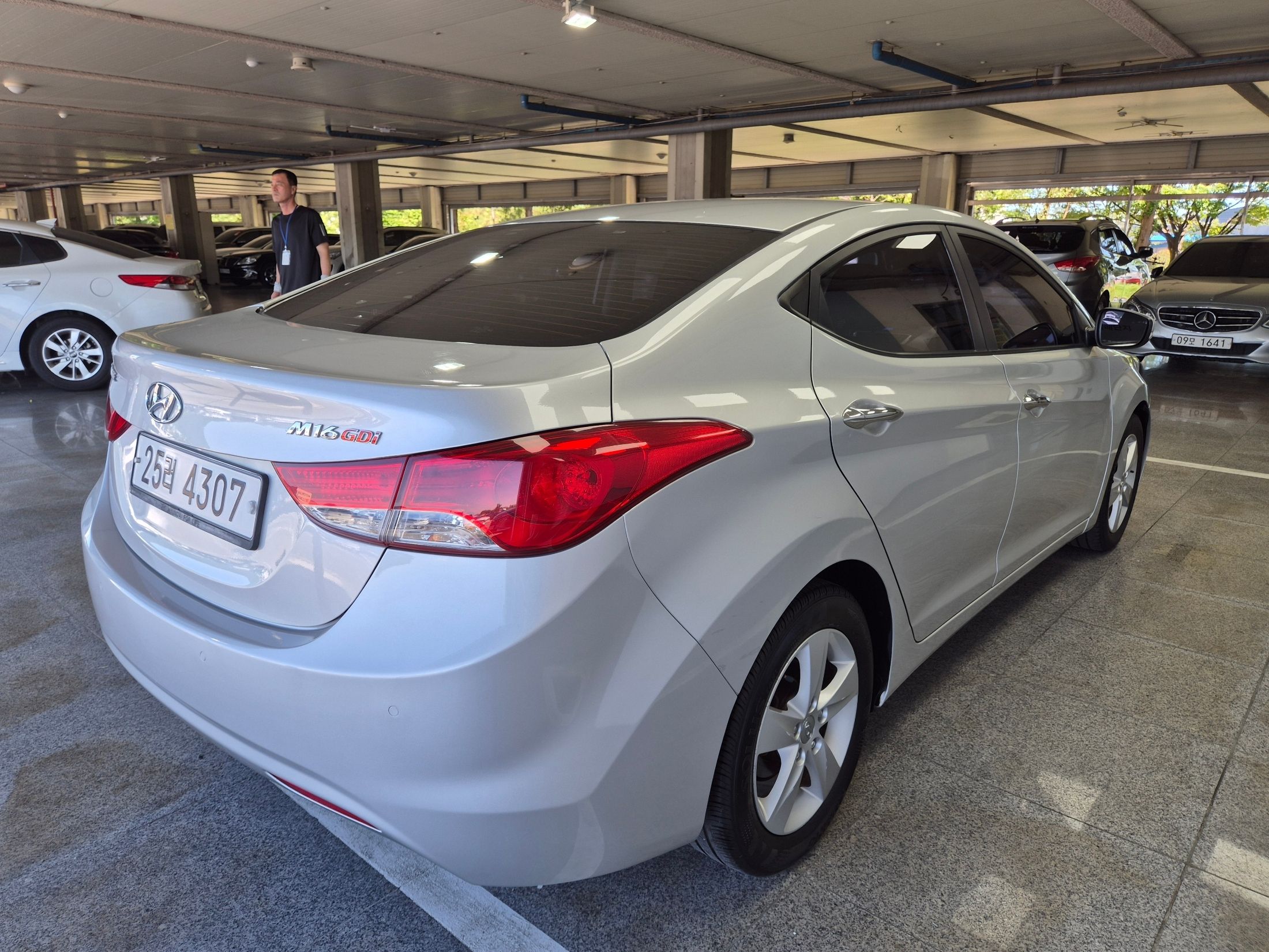 HYUNDAI AVANTE MD 2010