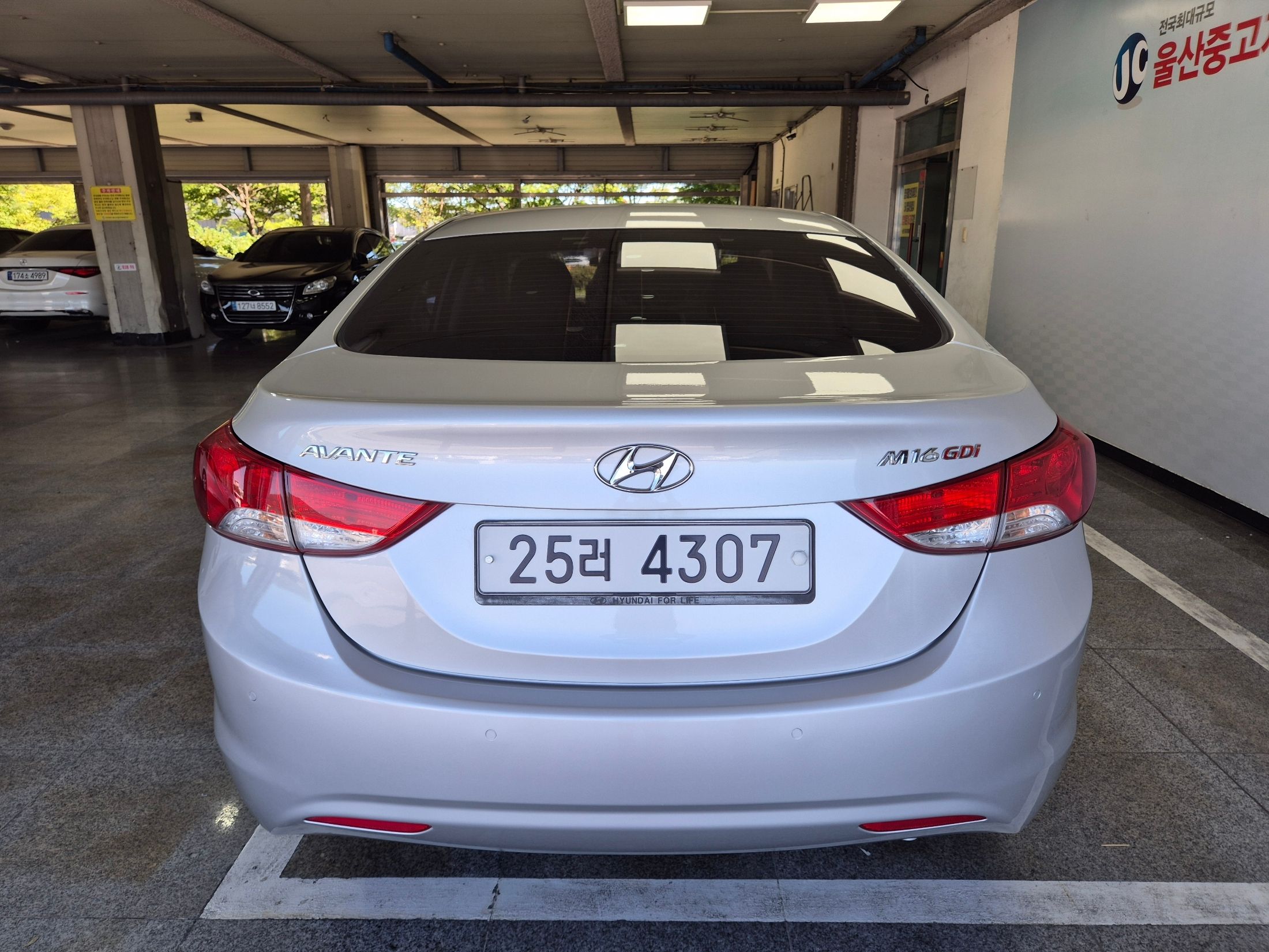 HYUNDAI AVANTE MD 2010