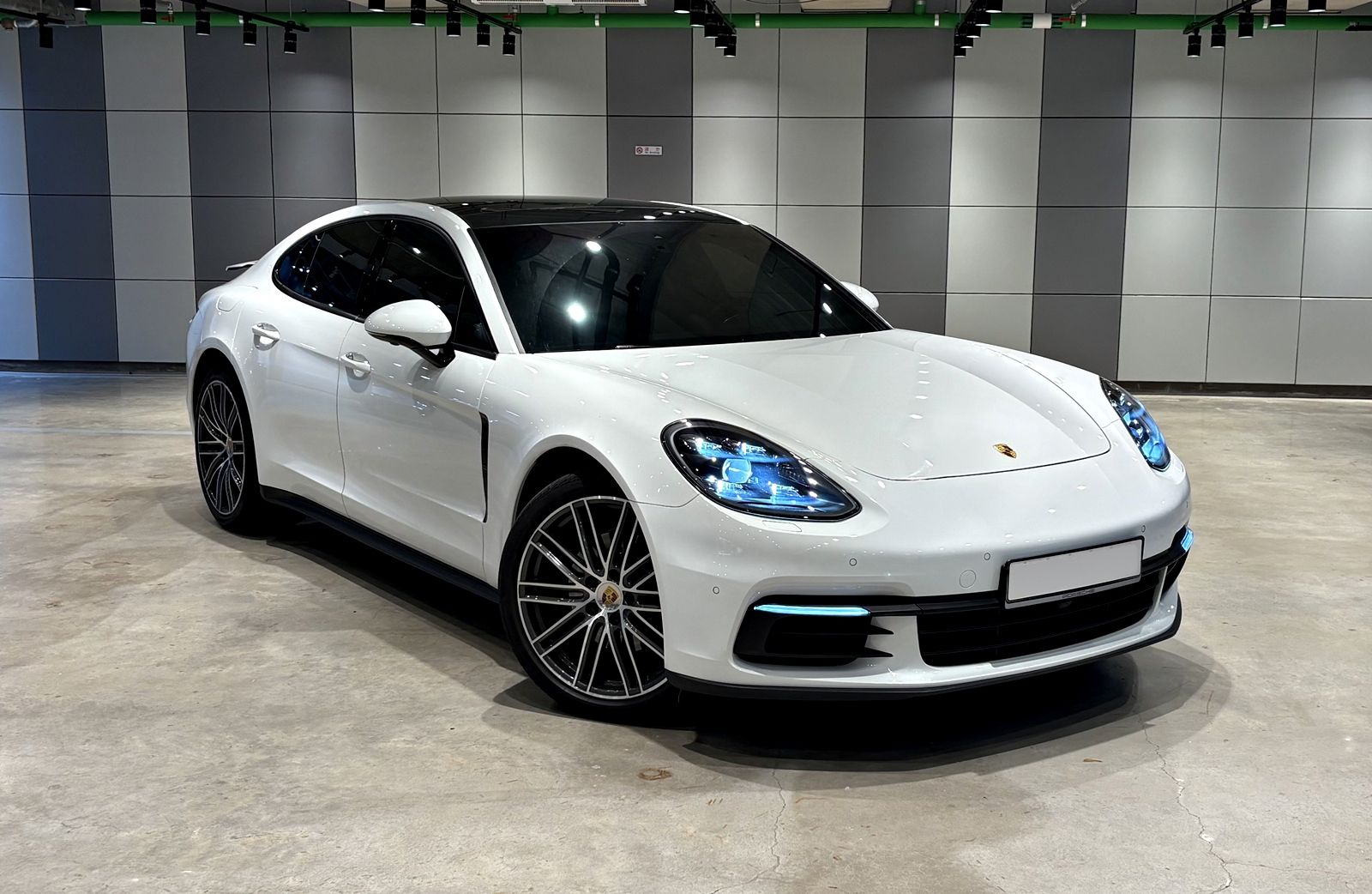 PORSCHE PANAMERA 971 2020