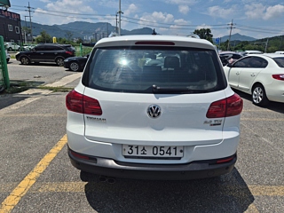 VOLKSWAGEN TIGUAN 2016