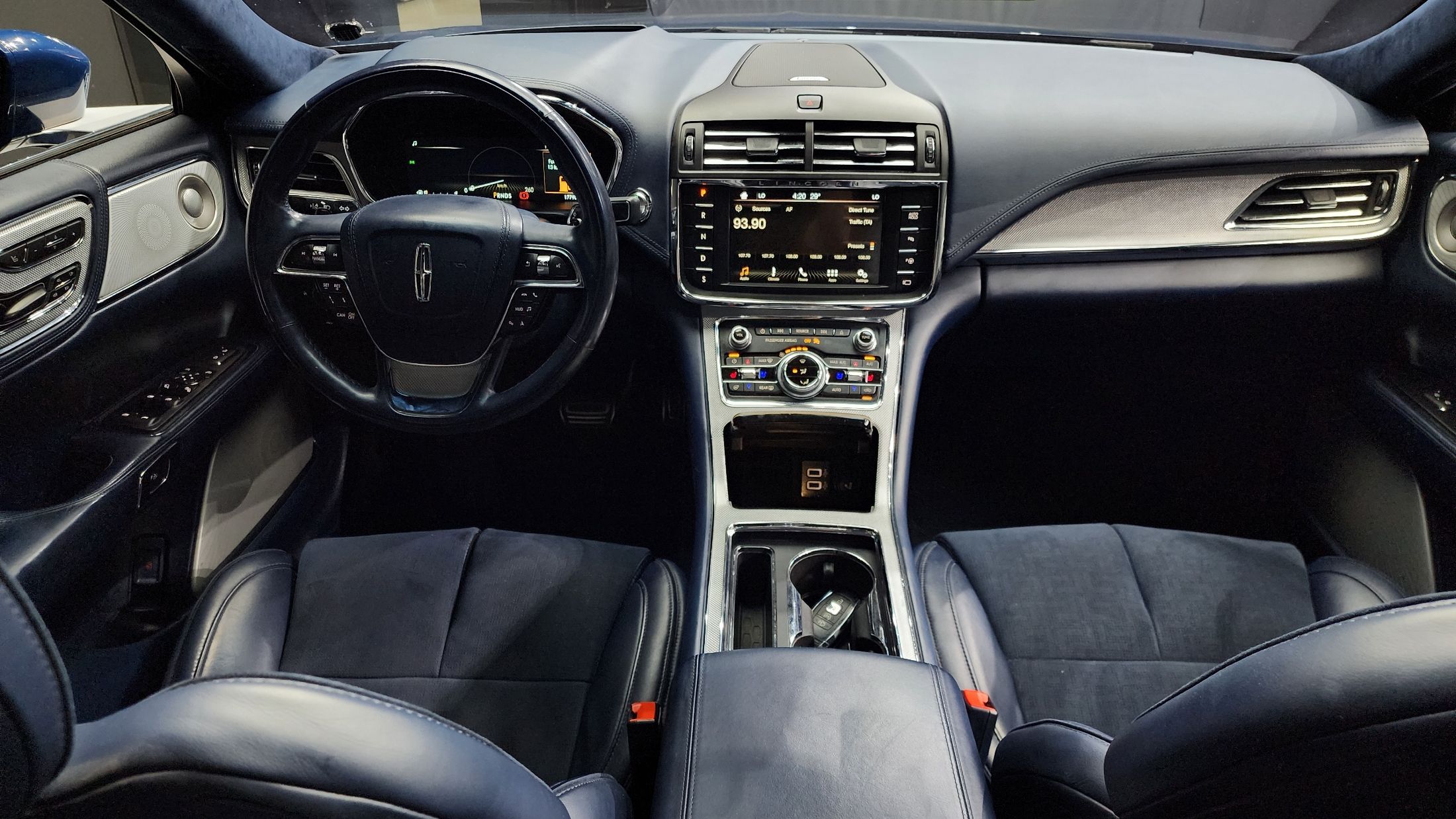 LINCOLN CONTINENTAL 2017