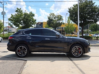 MASERATI LEVANTE 2020