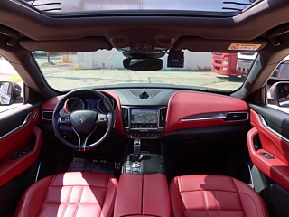 MASERATI LEVANTE 2020